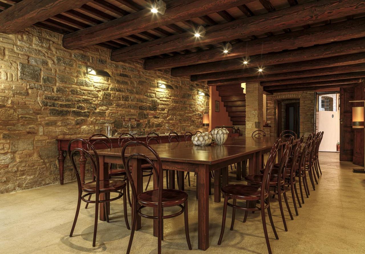 مبيت وإفطار سان سيفيرينو ماركي Il Cortile Segreto المظهر الخارجي الصورة